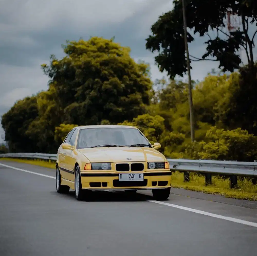 BMW e36 DAKAR YELLOW RARE