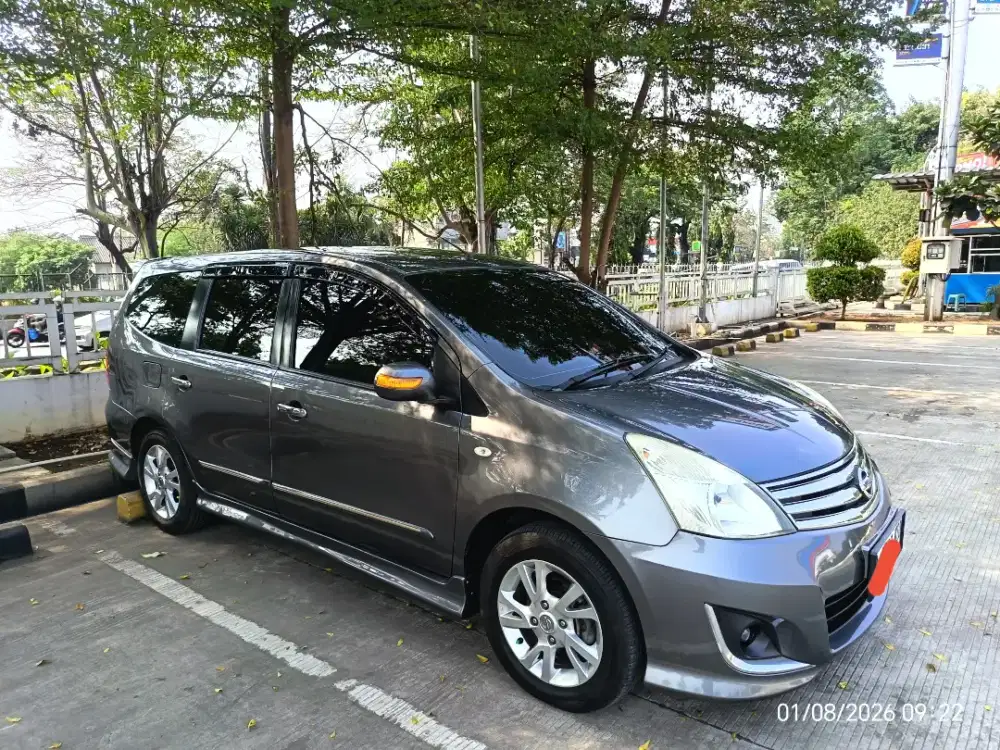 Grand Livina Ultimate 2013 AT