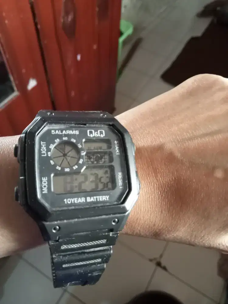 Jam tangan Q&Q sytle