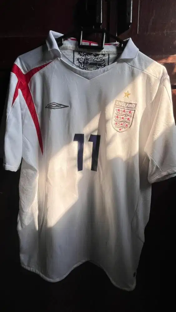 Jersey Home Inggris 2006