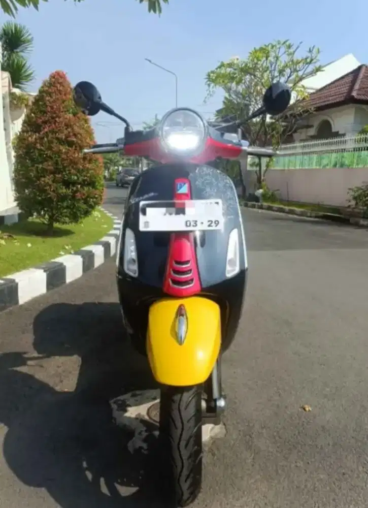 DIJUAL CEPAT VESPA MICKEY MOUSE EDITION
