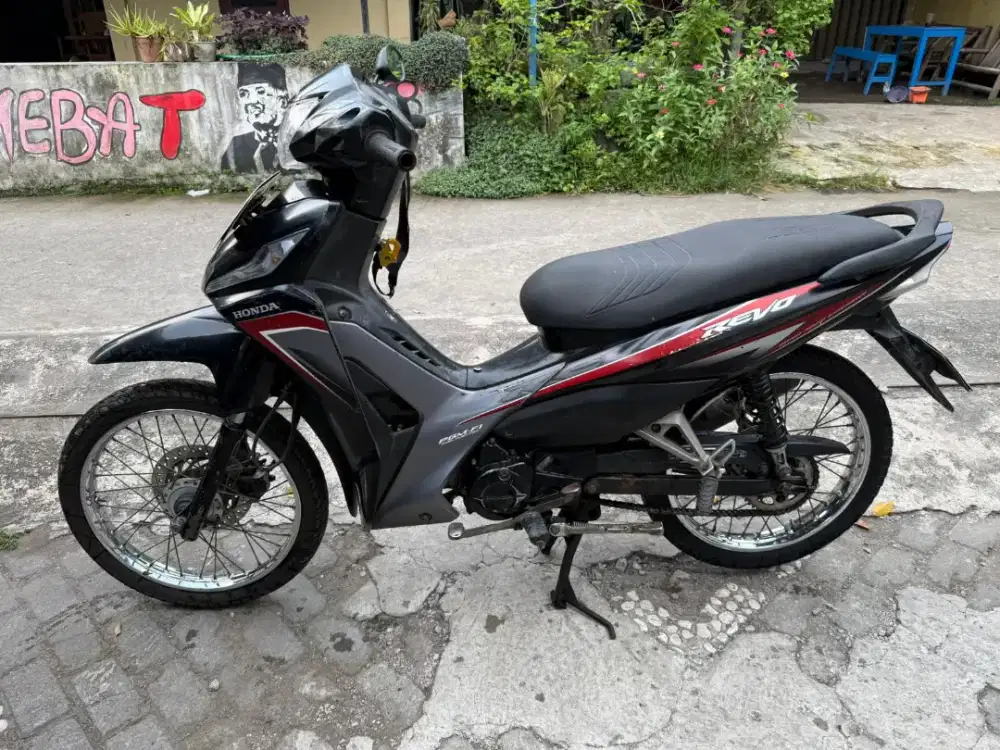 Revo injeksi THN 2014 plat AB sleman