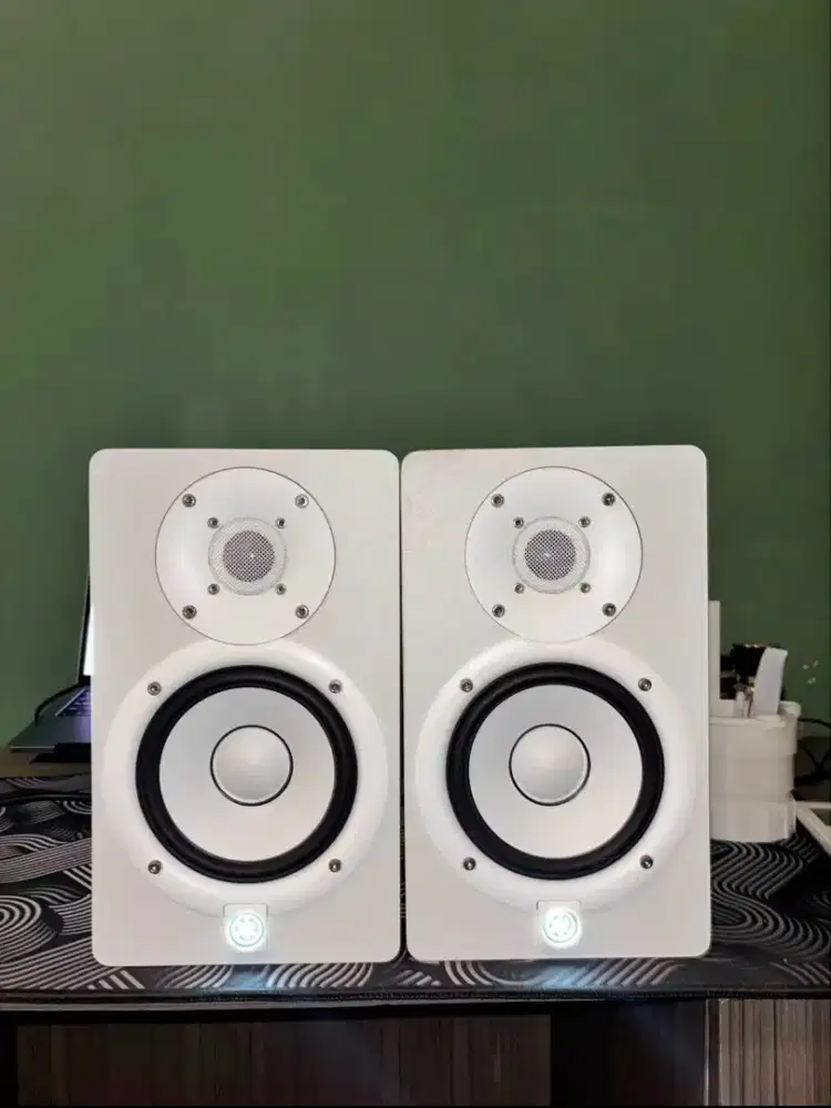 Speaker Yamaha HS5 sepasang
