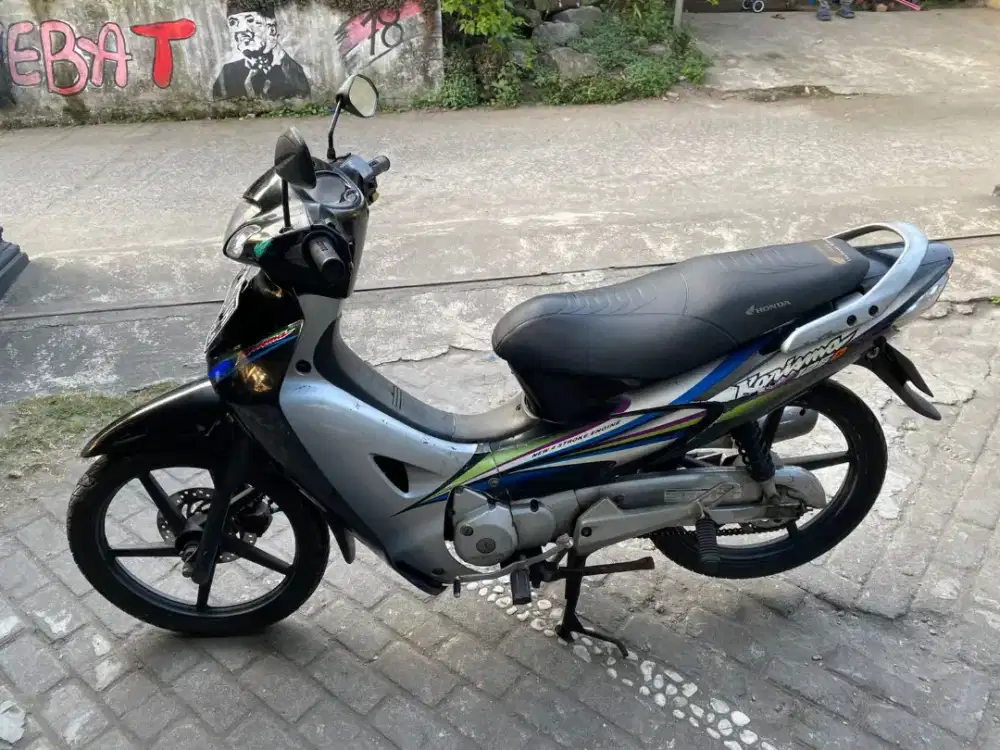 Karisma kharisma THN 2004 plat E Majalengka