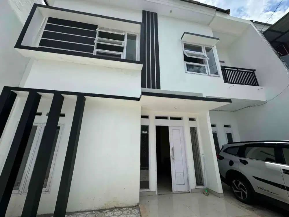 DI SEWAKAN RUMAH BARU RENOVASI SIAP HUNI