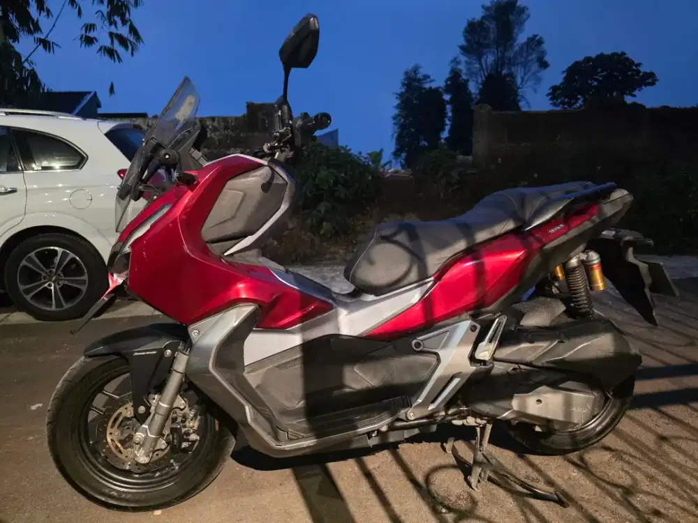 JUAL HONDA ADV 150 CBS LOW KM