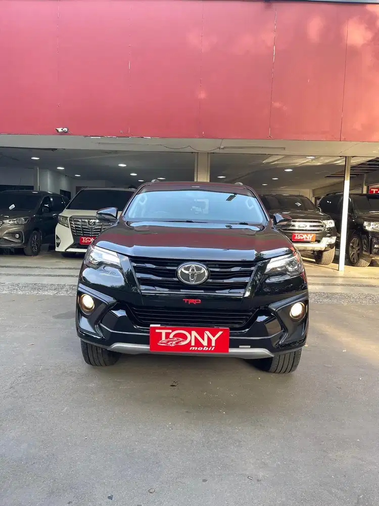 Fortuner VRZ TRD DP 10jt Saja 2018 Hitam