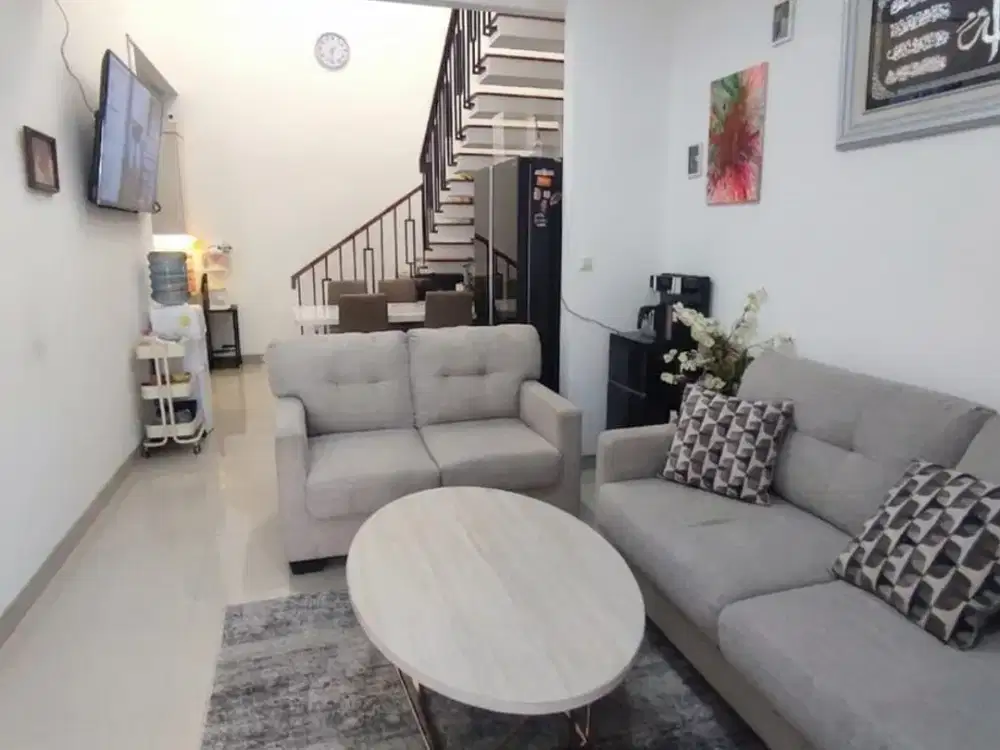 Dijual cepat Rumah Cantik Siap Huni Furnished Dekat Lippo Karawaci di Megah Aryana Karawaci