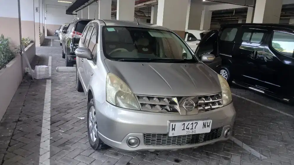 Grand livina 2011 automatic