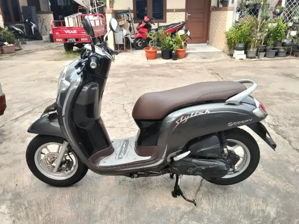 HONDA SCOOPY CBS ISS TAHUN 2018