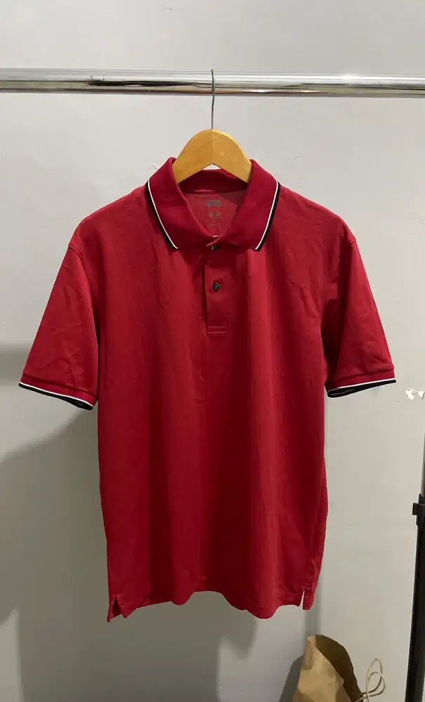 Polo shirt uniqlo red twin tapped original 100%