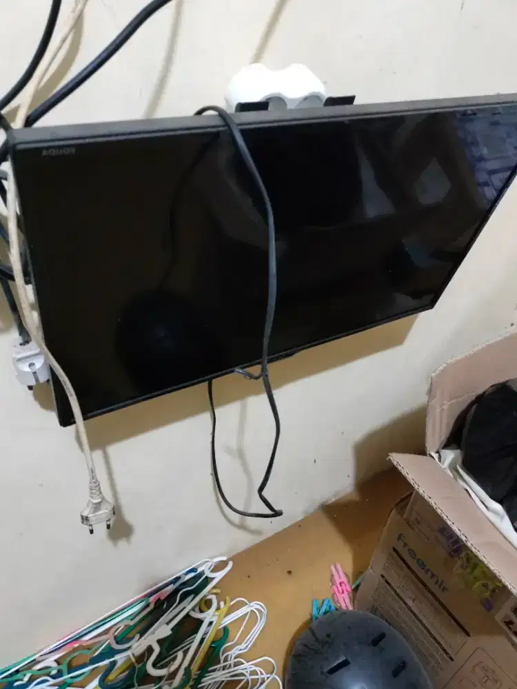 Sharp LED digital 24 inch