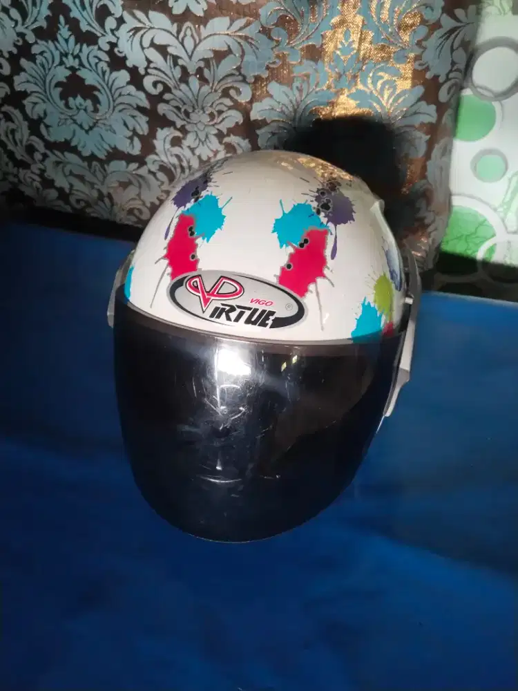 helm masih bagus