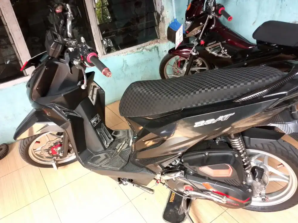 Honda beat street