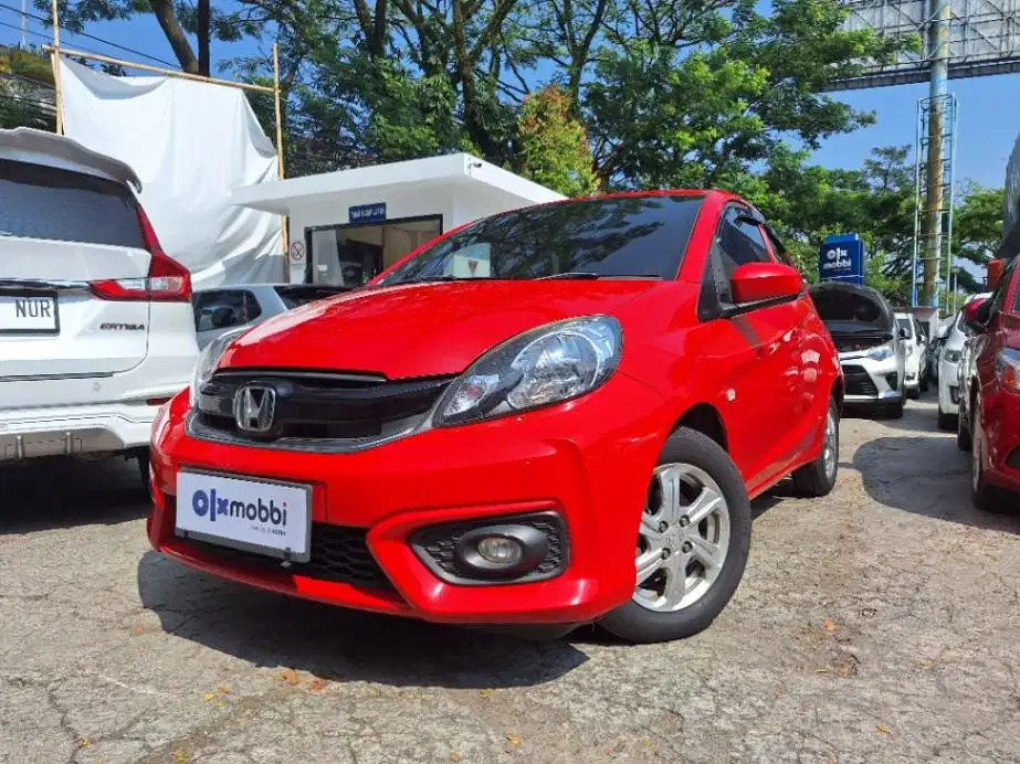 DP MURAH Honda Brio Satya 1.2 E Bensin-MT 2016 Merah CSHBD