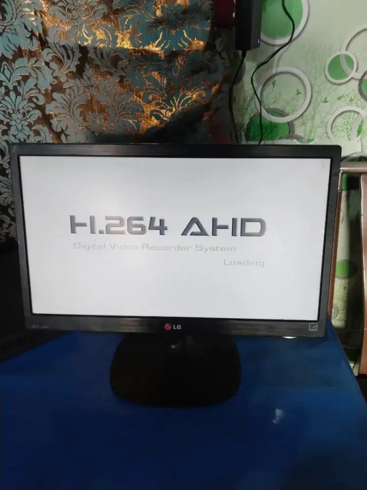 led monitor LG 20in