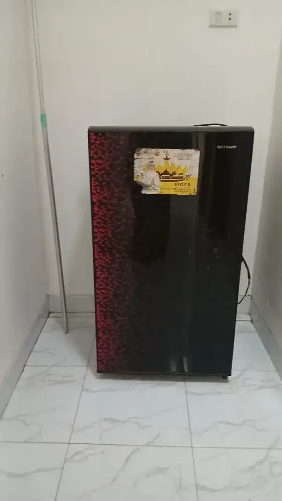 Kulkas sharp second 1 pintu