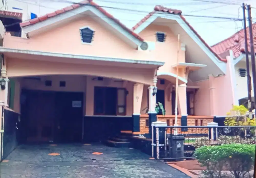 Dijual Rumah siap huni di Perumahan Pesona Khayangan Depok.