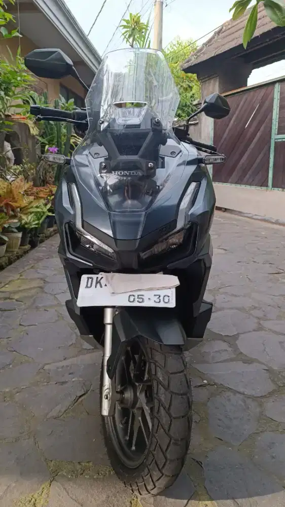 Honda ADV 160 tahun 2025