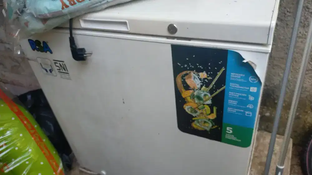Frezer masih bagus dan dingin