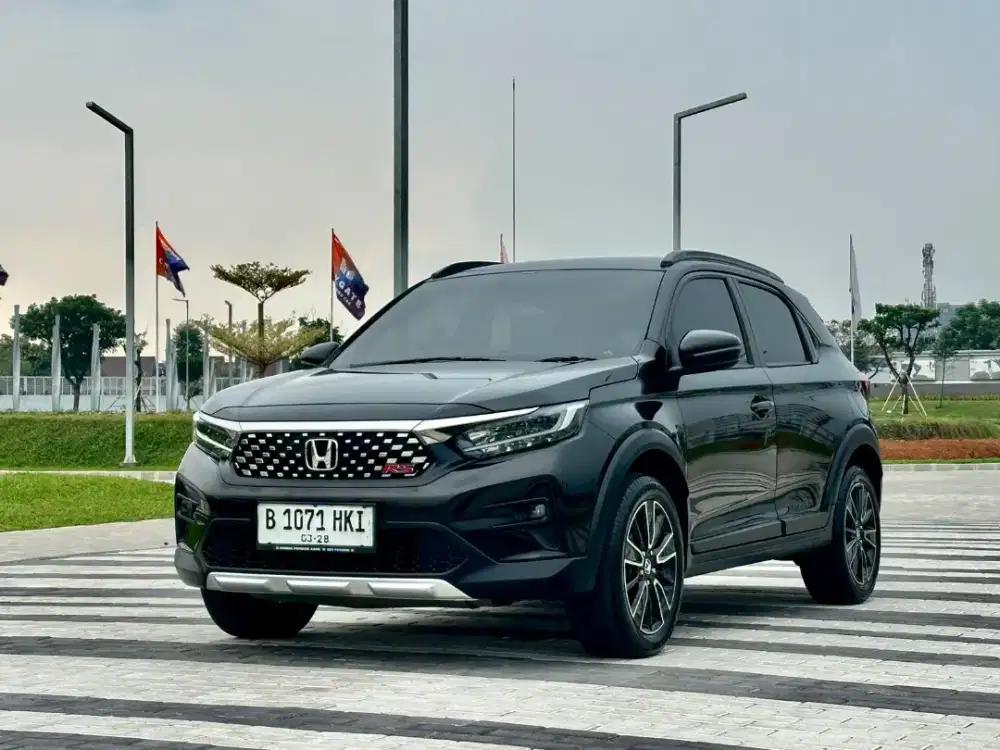 Honda Wrv SE 1.5 Automatic 2023 Bensin Hitam Metalik Super Mulus