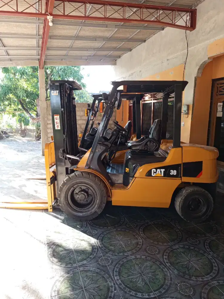 Forklift 3 Ton CAT 2020 Three Lift