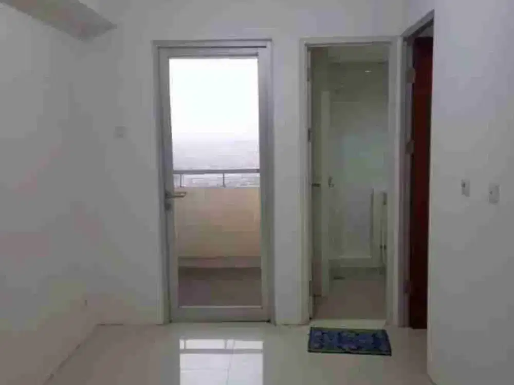 Disewakan apartemen Gunawangsa tipe studio .semi furnished.surabaya