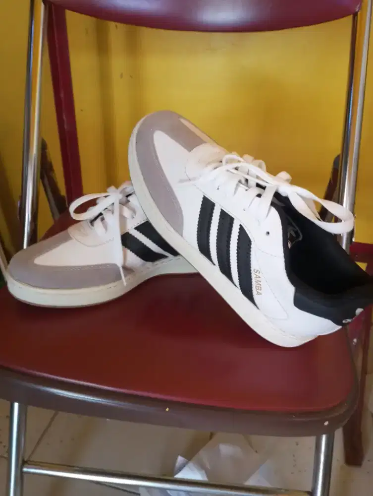 JUAL SEPATU ADIDAS