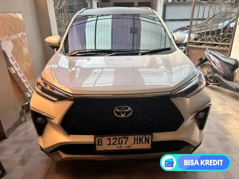 (Super low km) Toyota veloz q matic non tss 2023