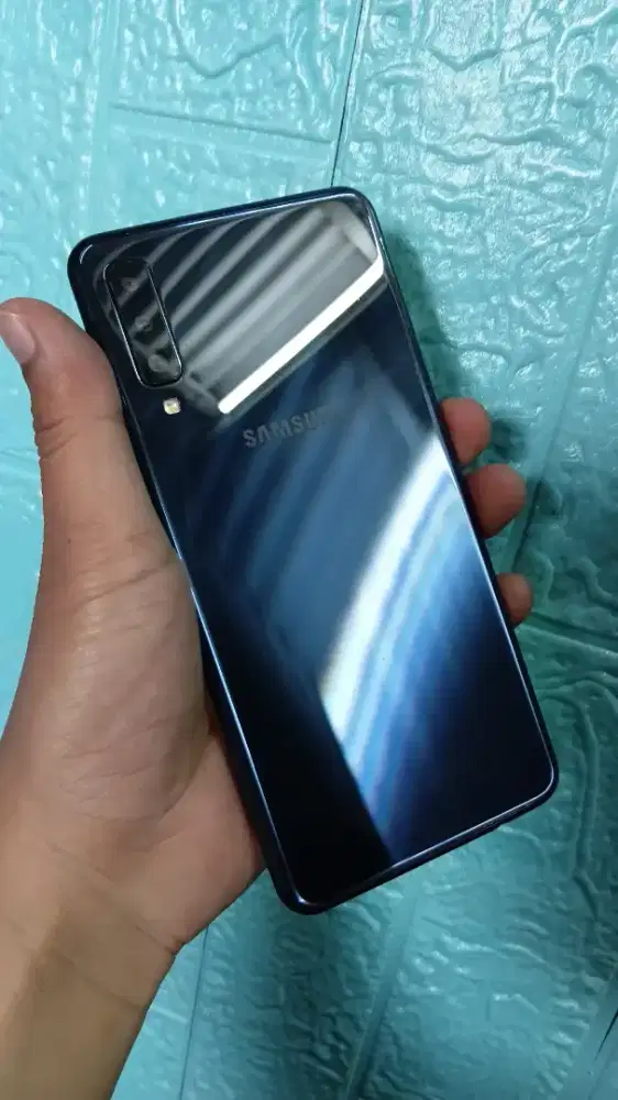 Samsung a7 2018 4/64gb btg