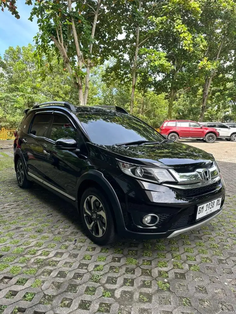 Honda BRV E 1.5 MT 2018 kondisi ok
