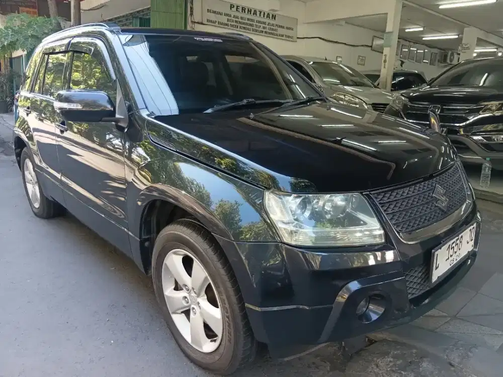Grand Vitara 2.0 JLX Automatic Hitam