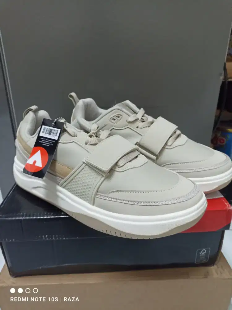 Sepatu Airwalk sneakers no 44