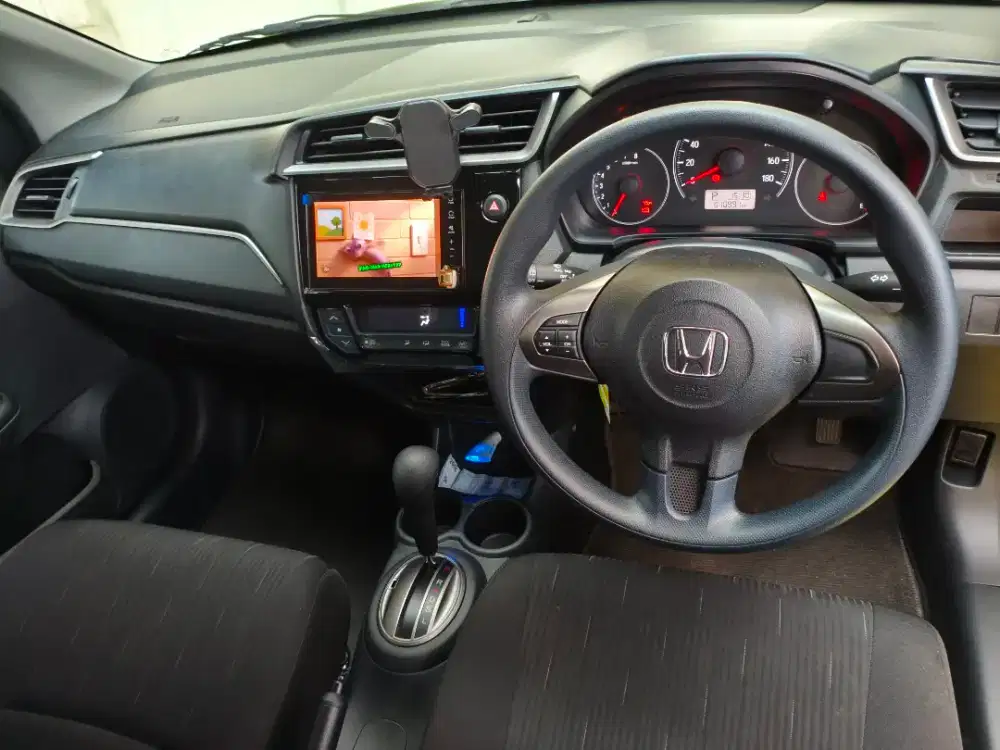 Honda Brio Satya E cvt Electic lime metallic