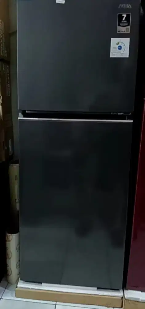 Kulkas Aqua 2 pintu garansi 7 tahun