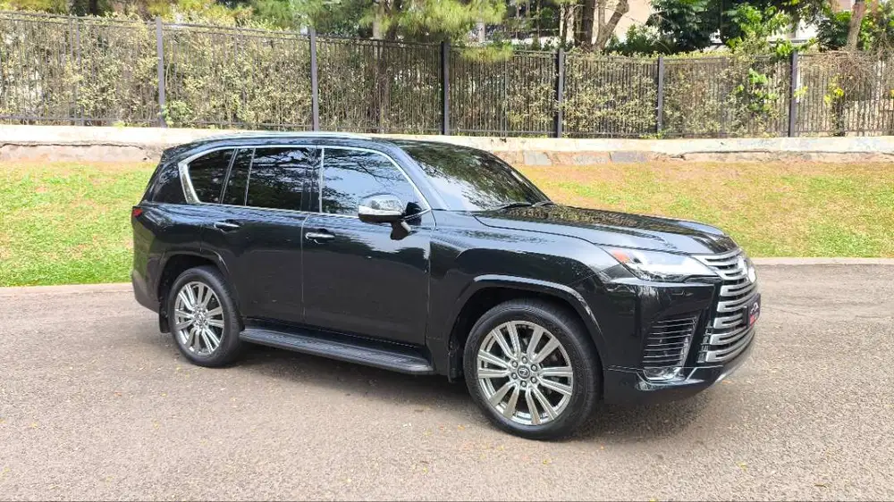 Lexus LX600 VIP 4 SEATER 2025.