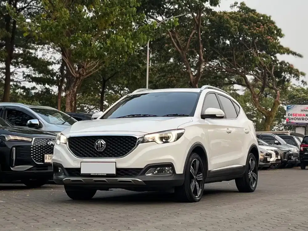 KM LOW 40RB!! MG ZS LUX 1.5 AT MATIC PUTIH 2020 PANORAMIC SUNROOF