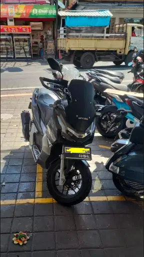JUAL  ADV 2019 KM 26RB sudah Variasi ganteng harga bagus buat pemakai
