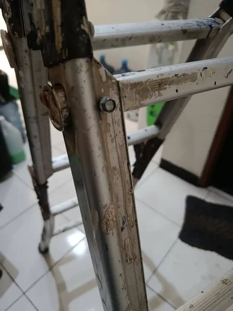 dijual tangga lipat segimana adanya