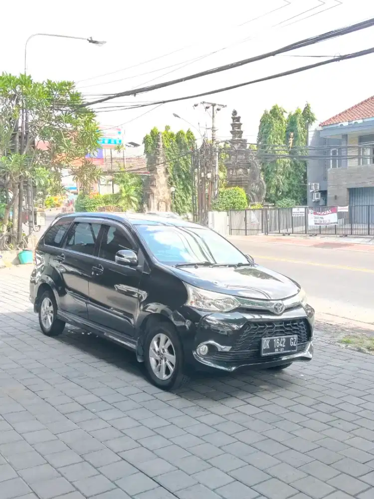 AVANZA VELOZ MATIC 2017 ASLI BALI WARNA HITAM LOW KM 60 RB