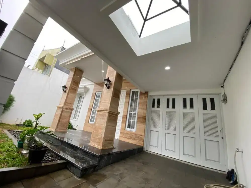 Rumah Pejompongan Jakpus, Furnished rapi siap huni ,murah