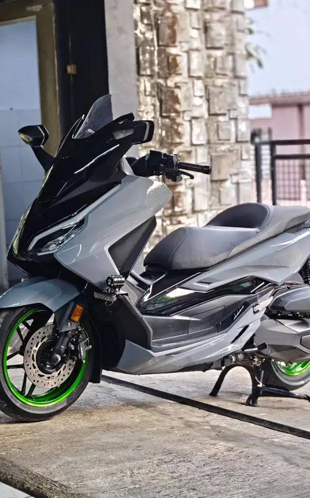 Honda Forza 2023 Low KM mulus murah