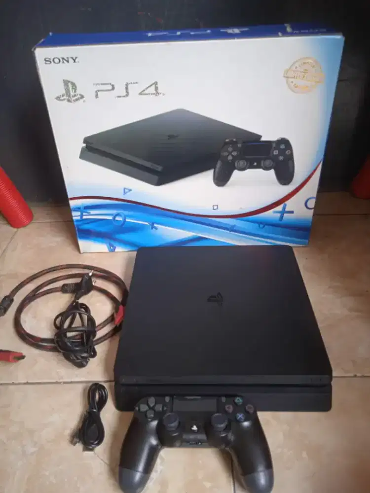 PS4 slim 500gb seri 22 normal fullset mulus poris cipondoh