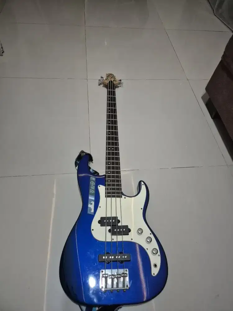 Bass samic greg bennett corsair