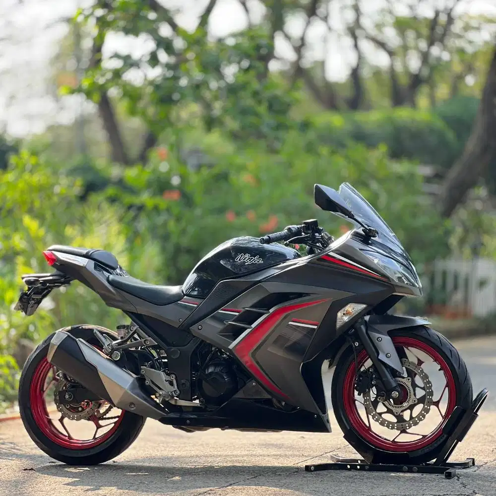 KAWASAKI NINJA 250 FI OLD ABS LTD 2016 GREY KM LOW PAJAK ON LIKE NEW