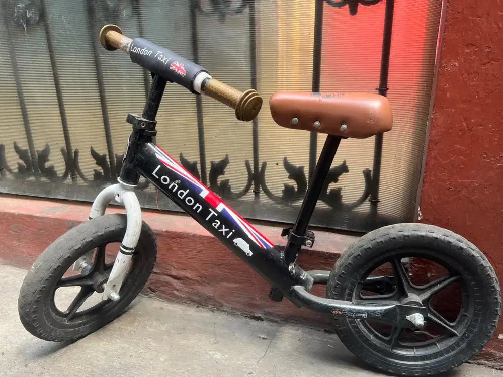 Di jual Balance Bike London Taxi
