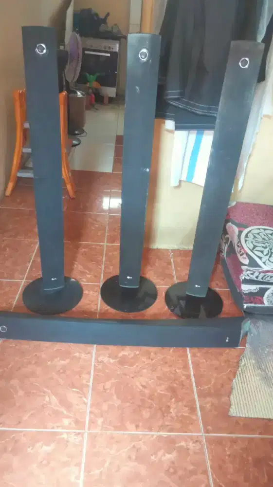 Jual speker tower merk LG hidup