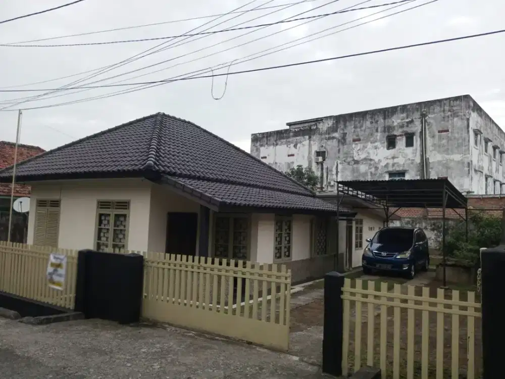 DIJUAL RUMAH JALAN LETNAN HADIN KOMPLEK TELKOM PALEMBANG