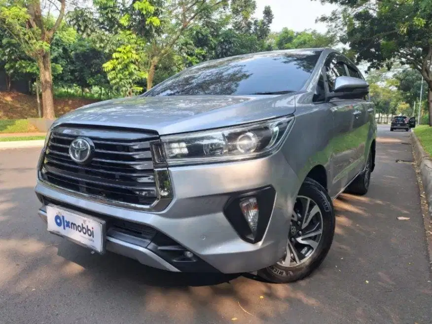 Toyota Kijang Innova 2.4 V Solar-AT 2021 Silver
