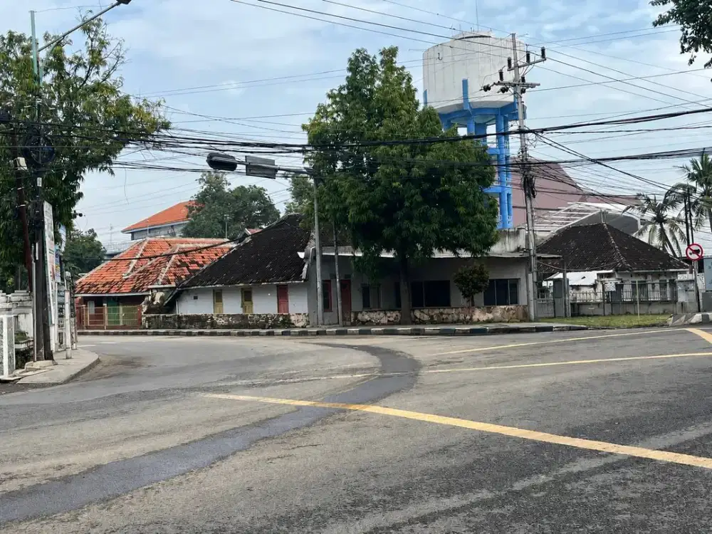Dijual Rumah Hitung Tanah Hook di Panglima Sudirman Purworejo Pasuruan